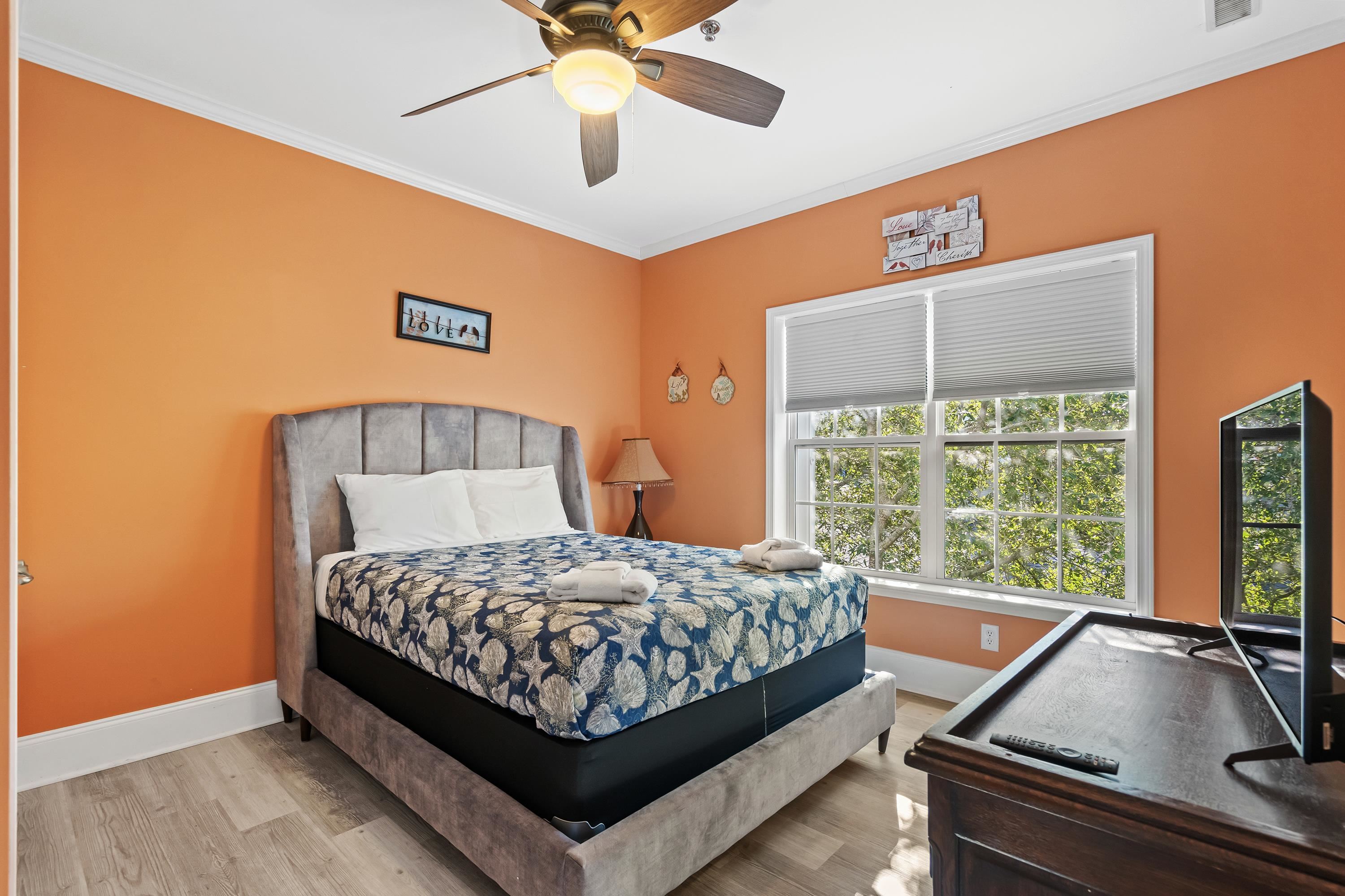 304 South Hillside Dr. Unit: B