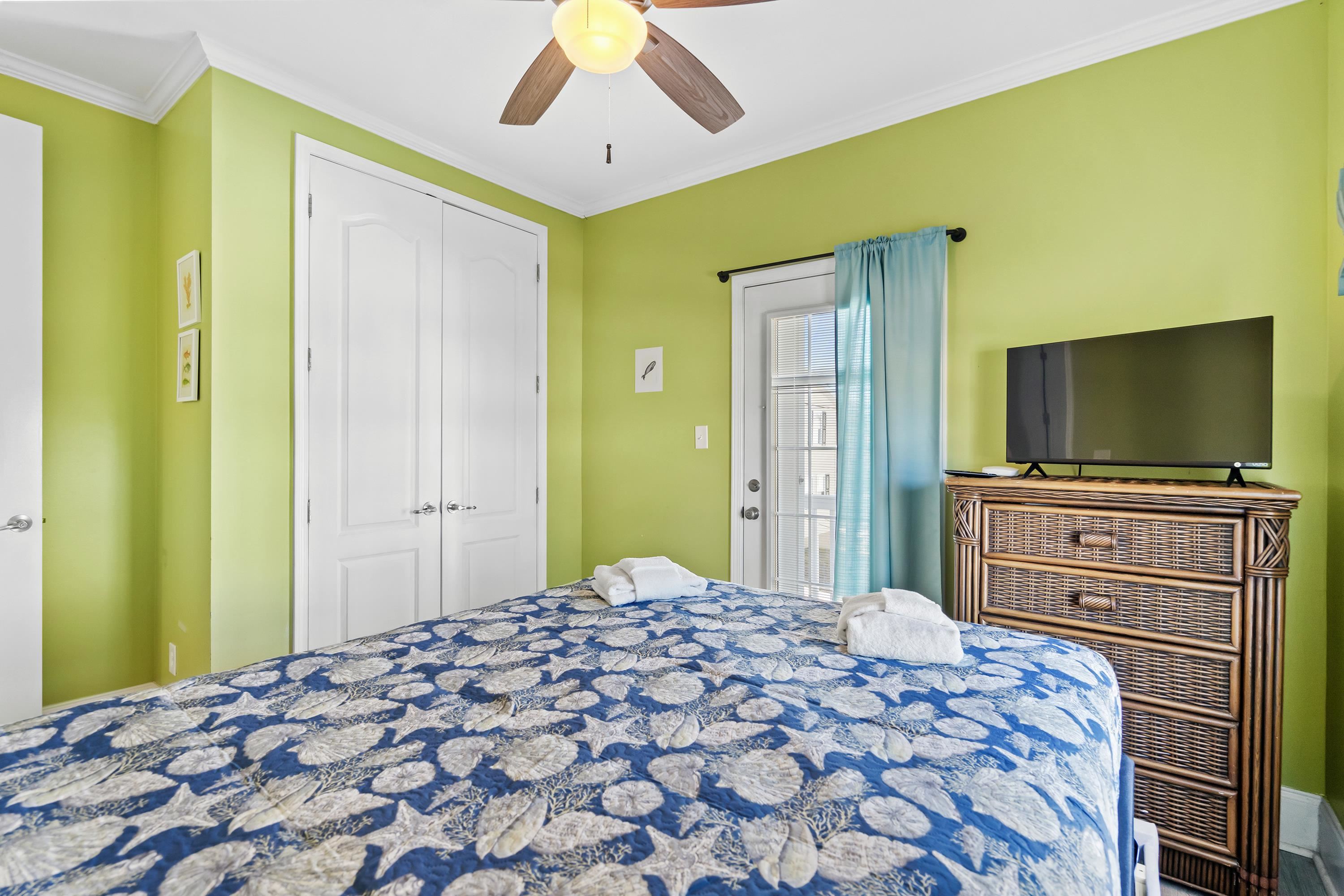 304 South Hillside Dr. Unit: B