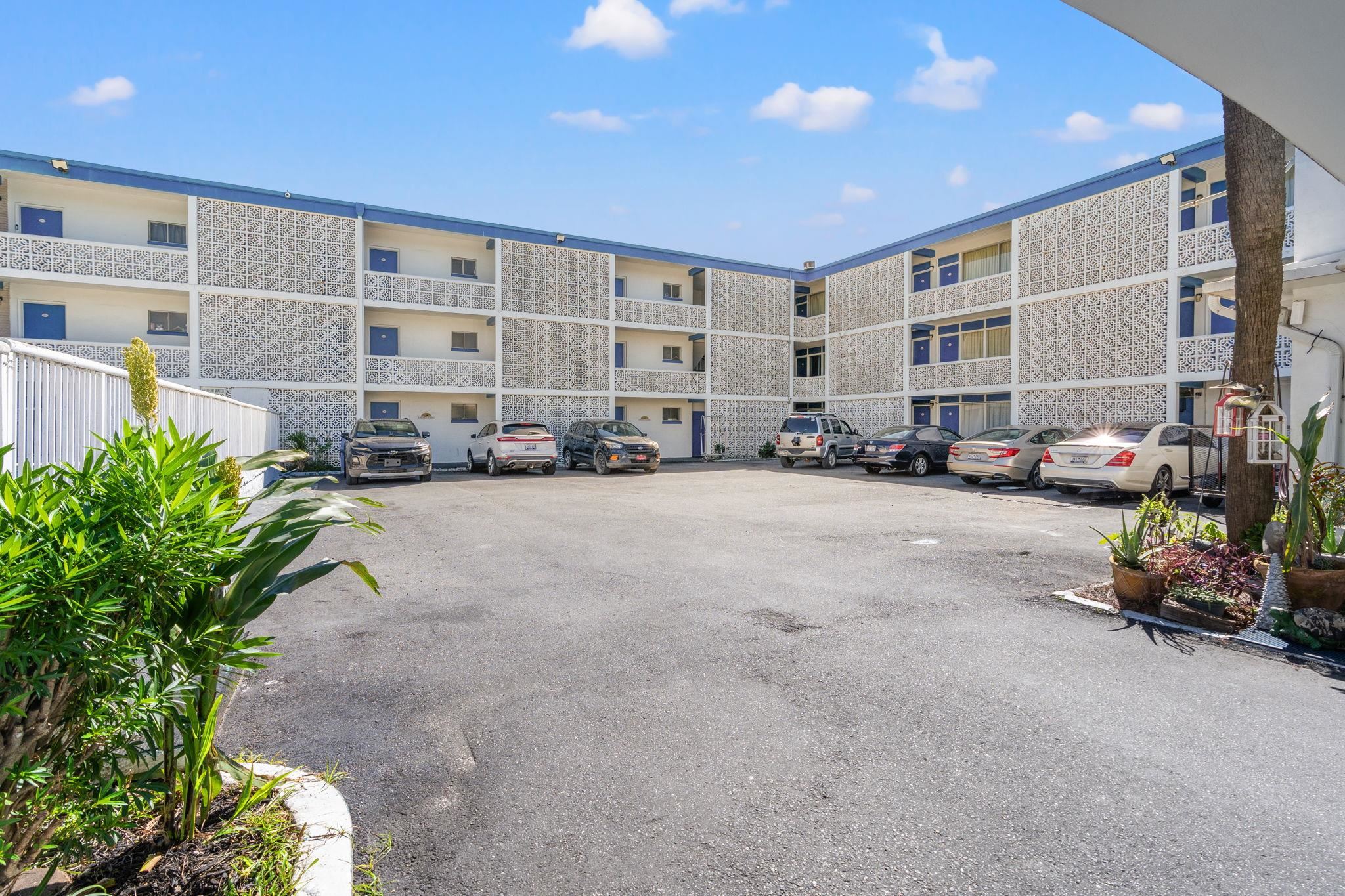606 N Ocean Blvd. Unit: 301 7th Ave N