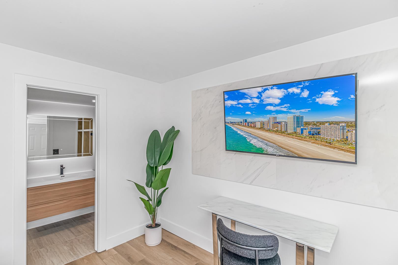 507 -509 Ocean Blvd. N Unit: 5th and Ocean