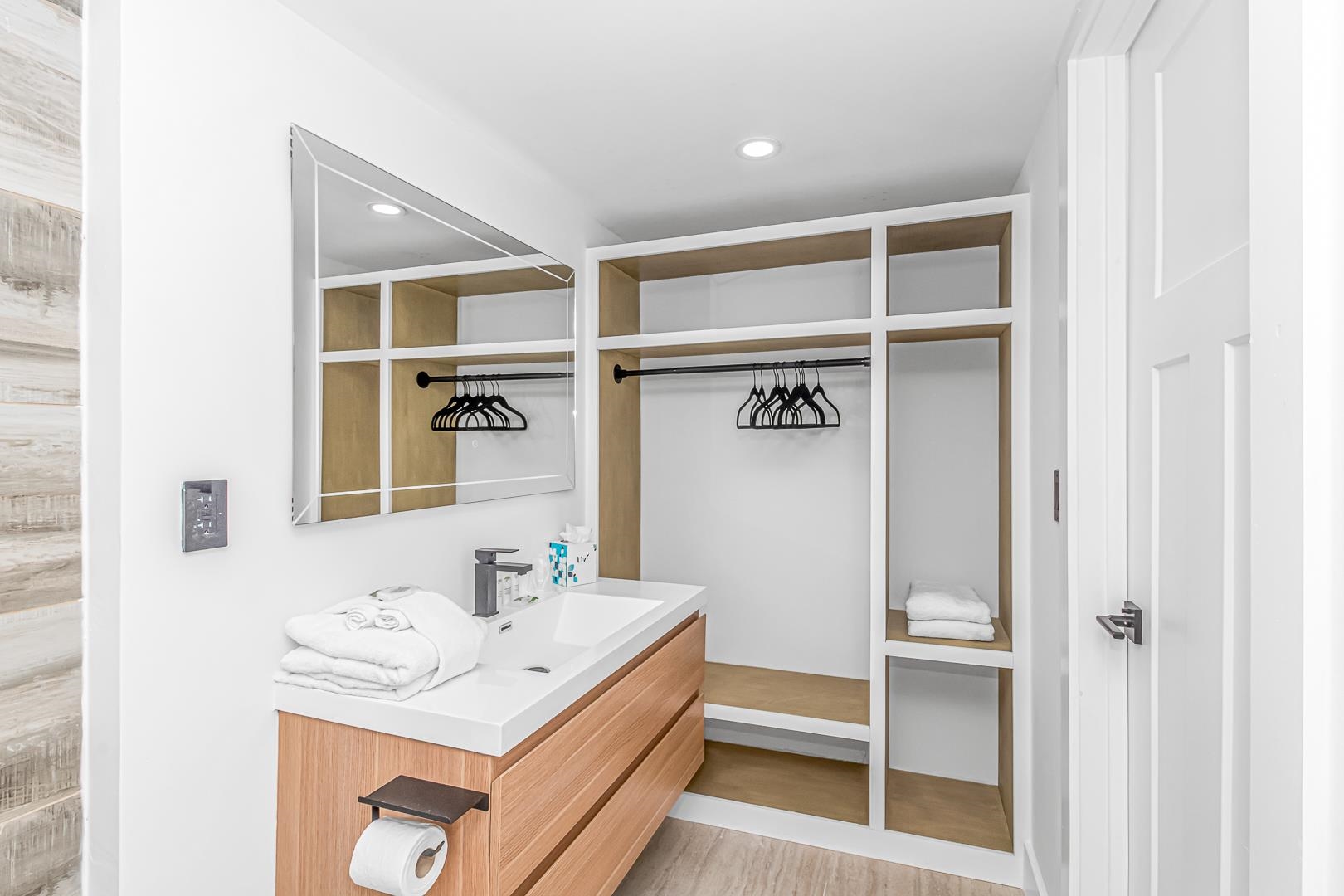 507 -509 Ocean Blvd. N Unit: 5th and Ocean