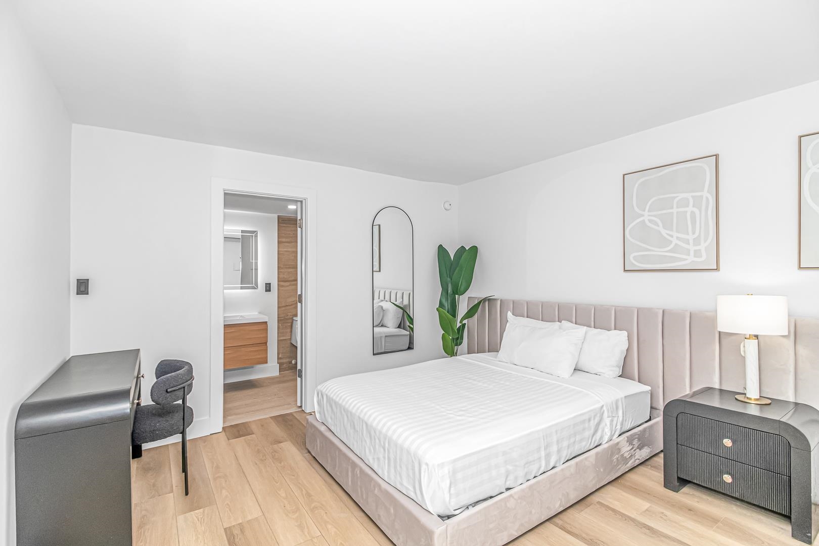 507 -509 Ocean Blvd. N Unit: 5th and Ocean