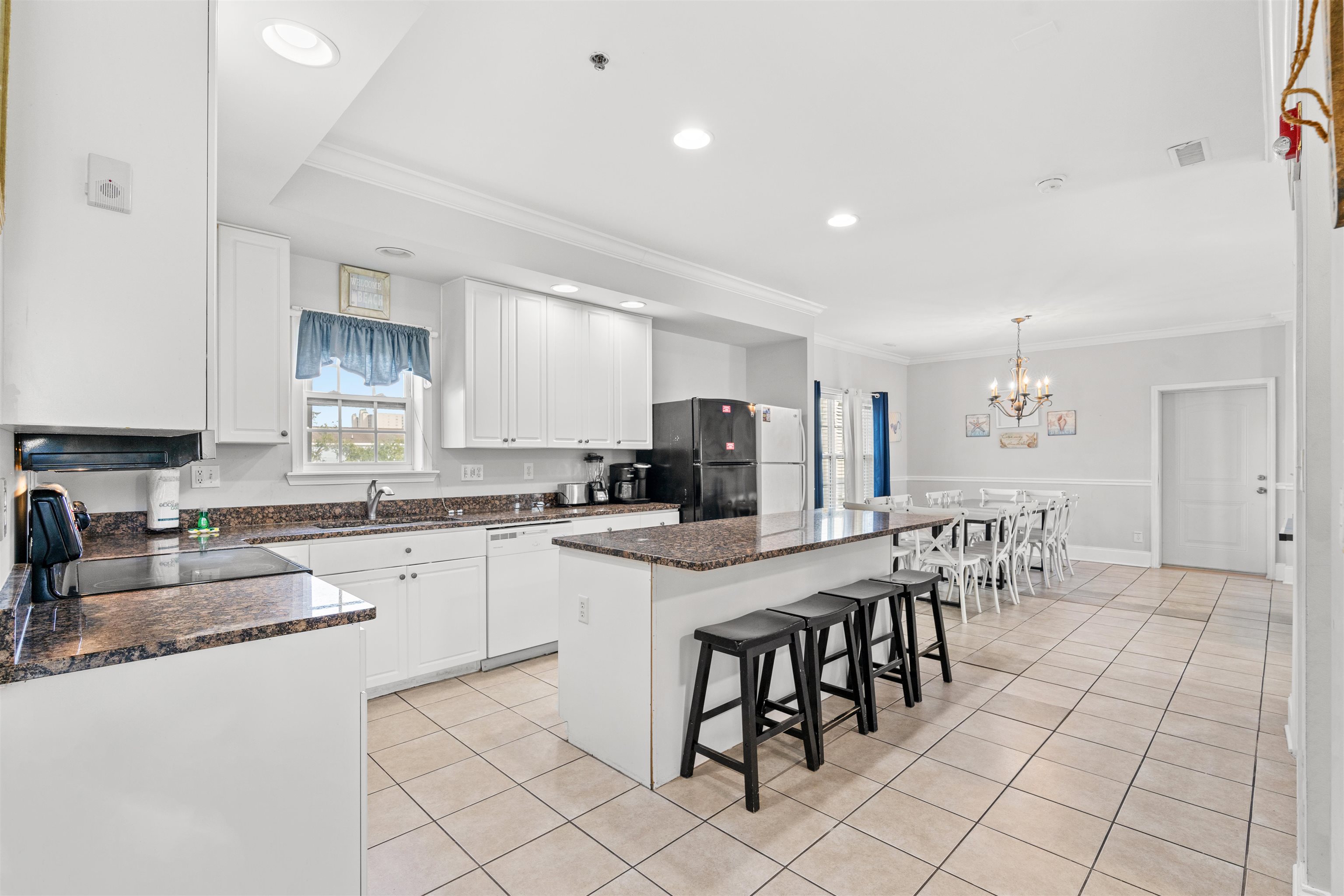400 Hillside Dr. S