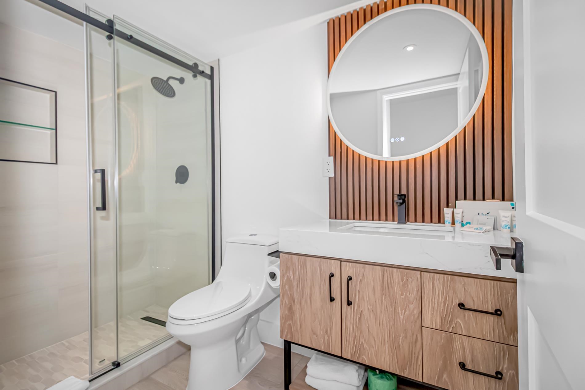 2209 S Ocean Blvd. Unit: all units