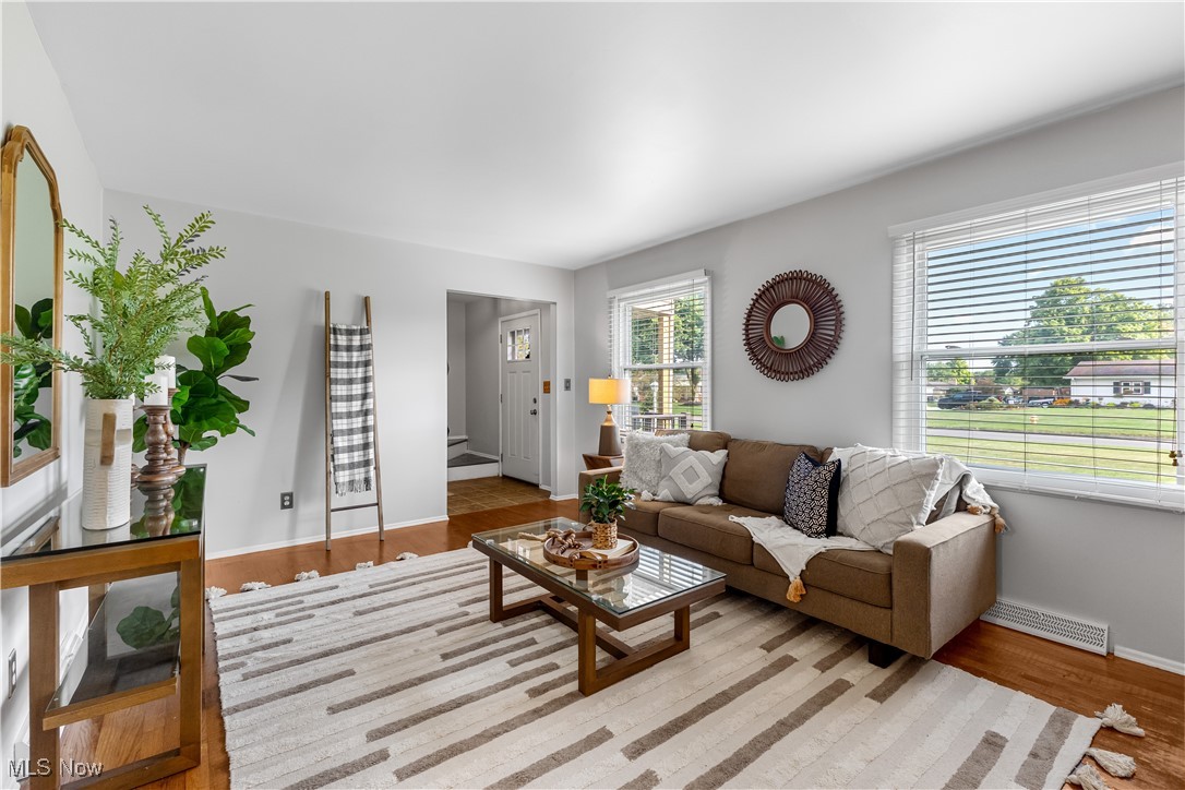 4524 Woodridge Drive