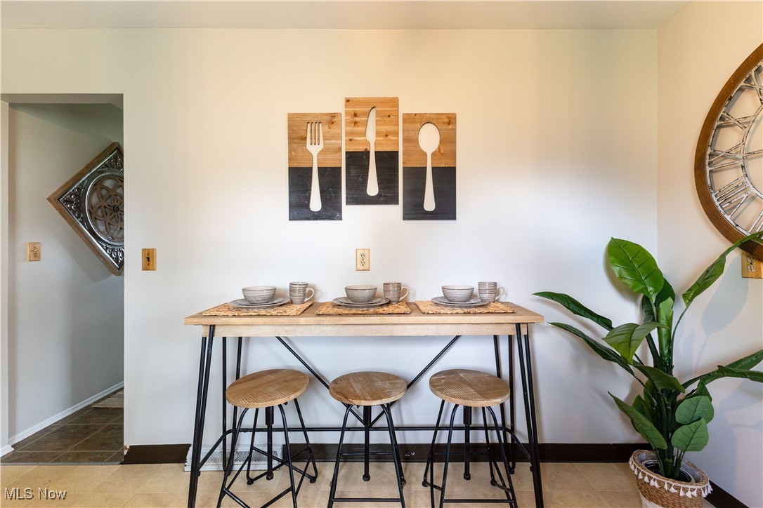4524 Woodridge Drive