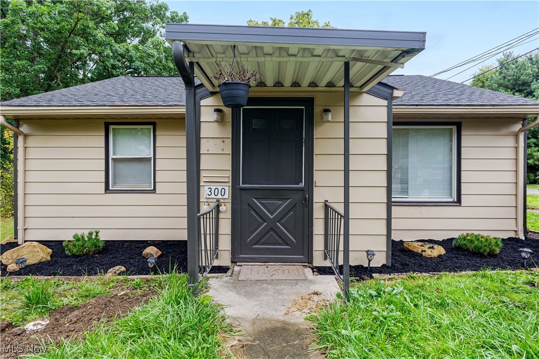 300 S Davis Street
