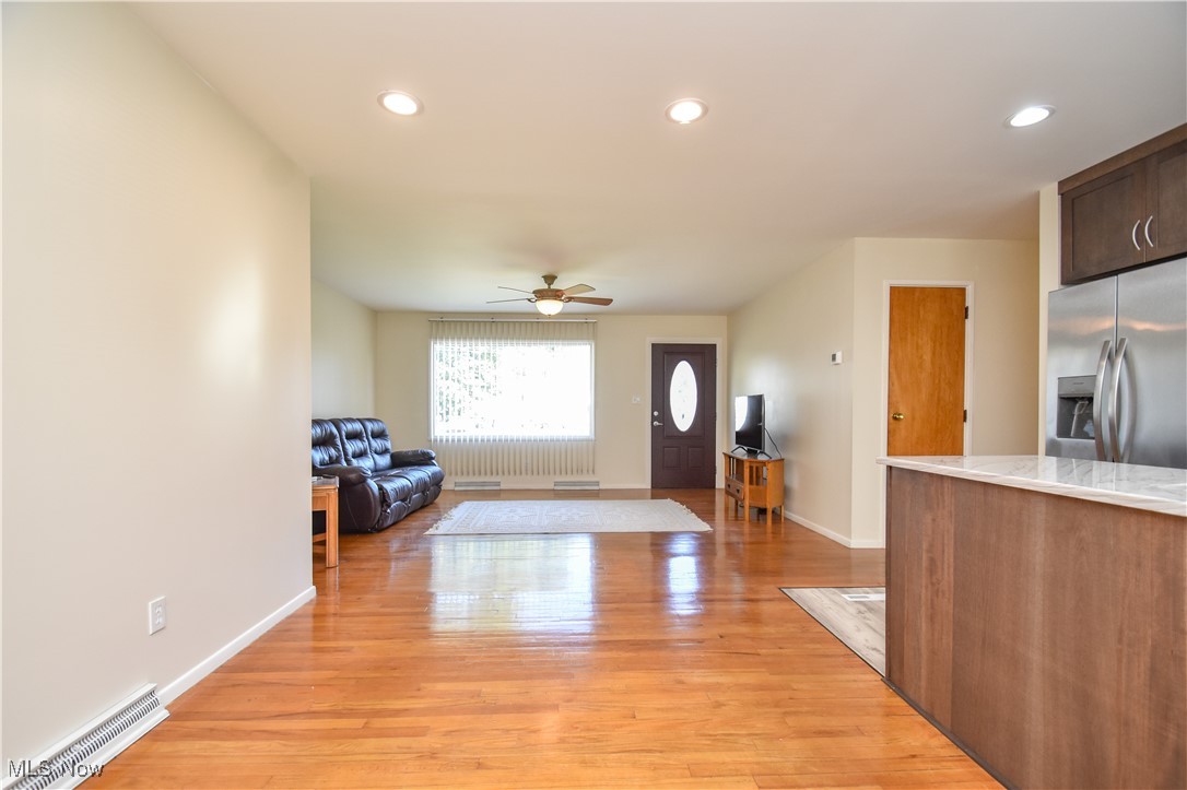 3904 Adrian Drive SE