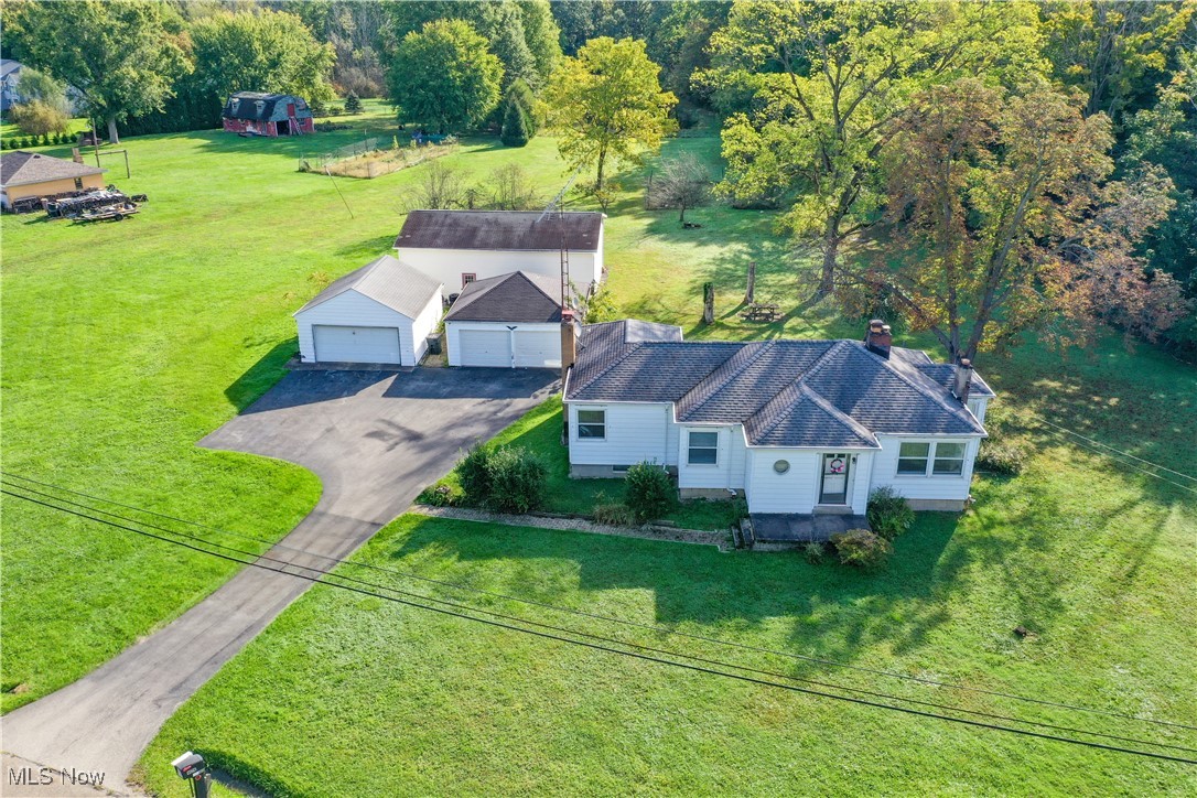 4574 Warren Meadville Road