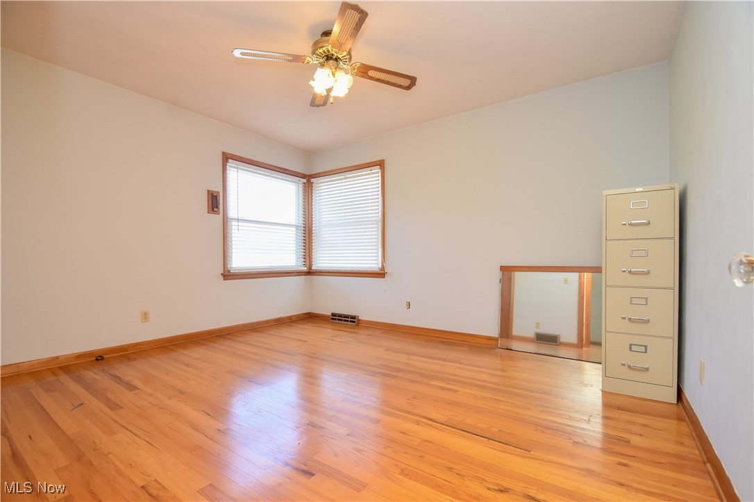 4574 Warren Meadville Road