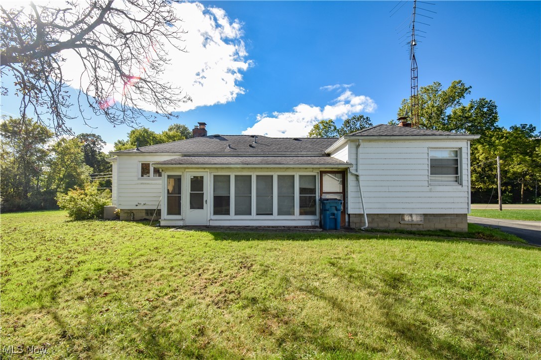 4574 Warren Meadville Road