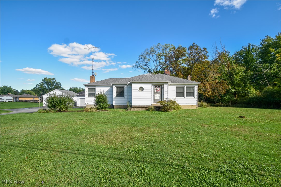 4574 Warren Meadville Road