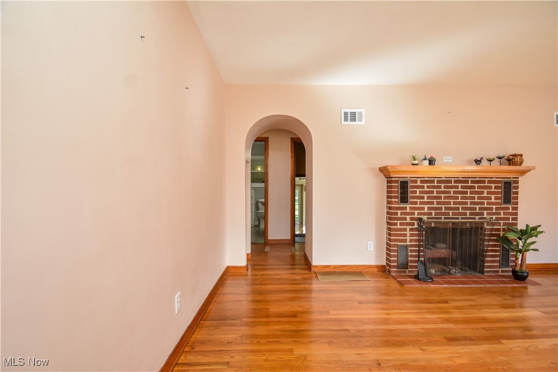 4574 Warren Meadville Road