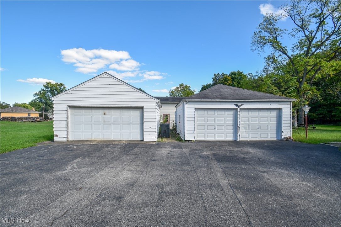 4574 Warren Meadville Road