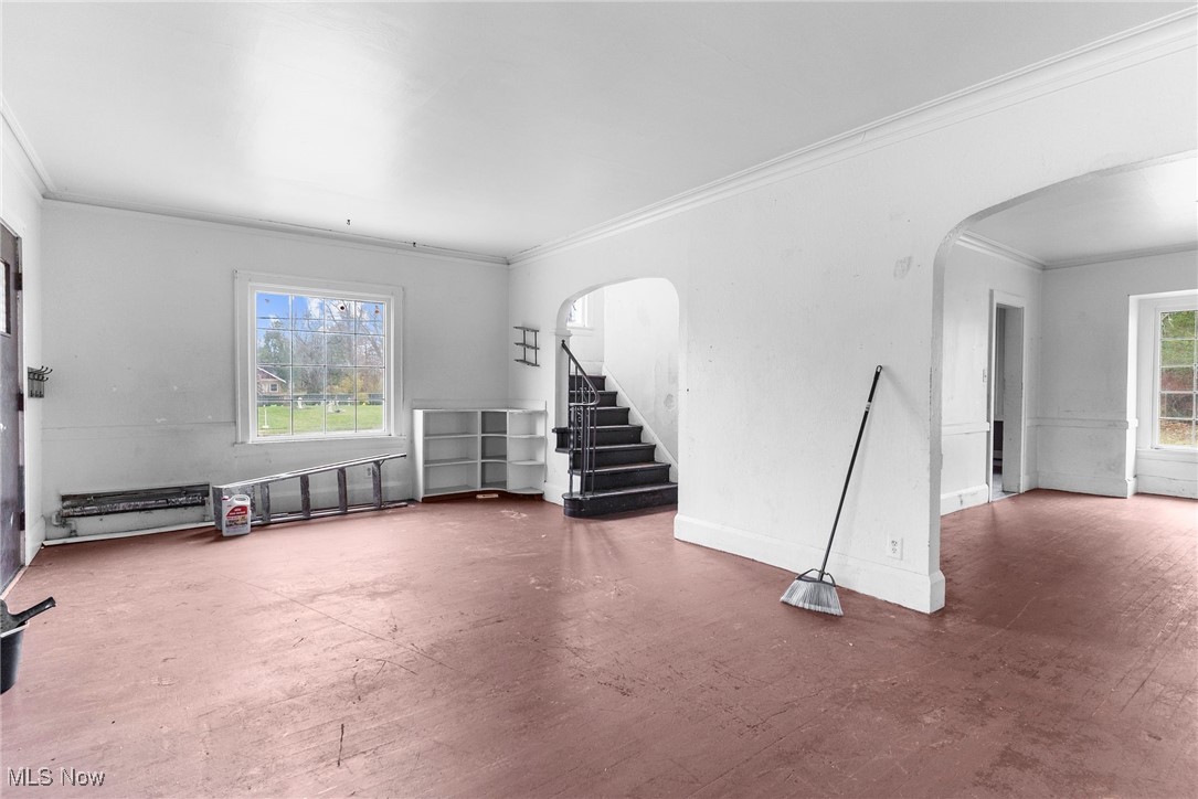 156 W Philadelphia Avenue