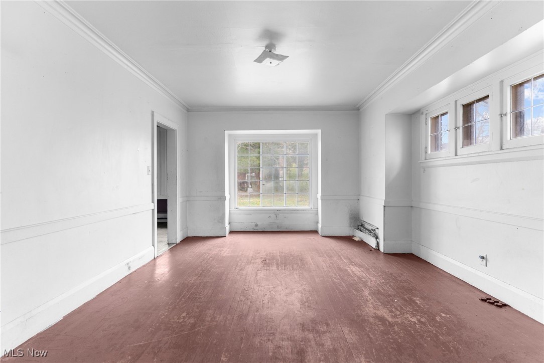 156 W Philadelphia Avenue