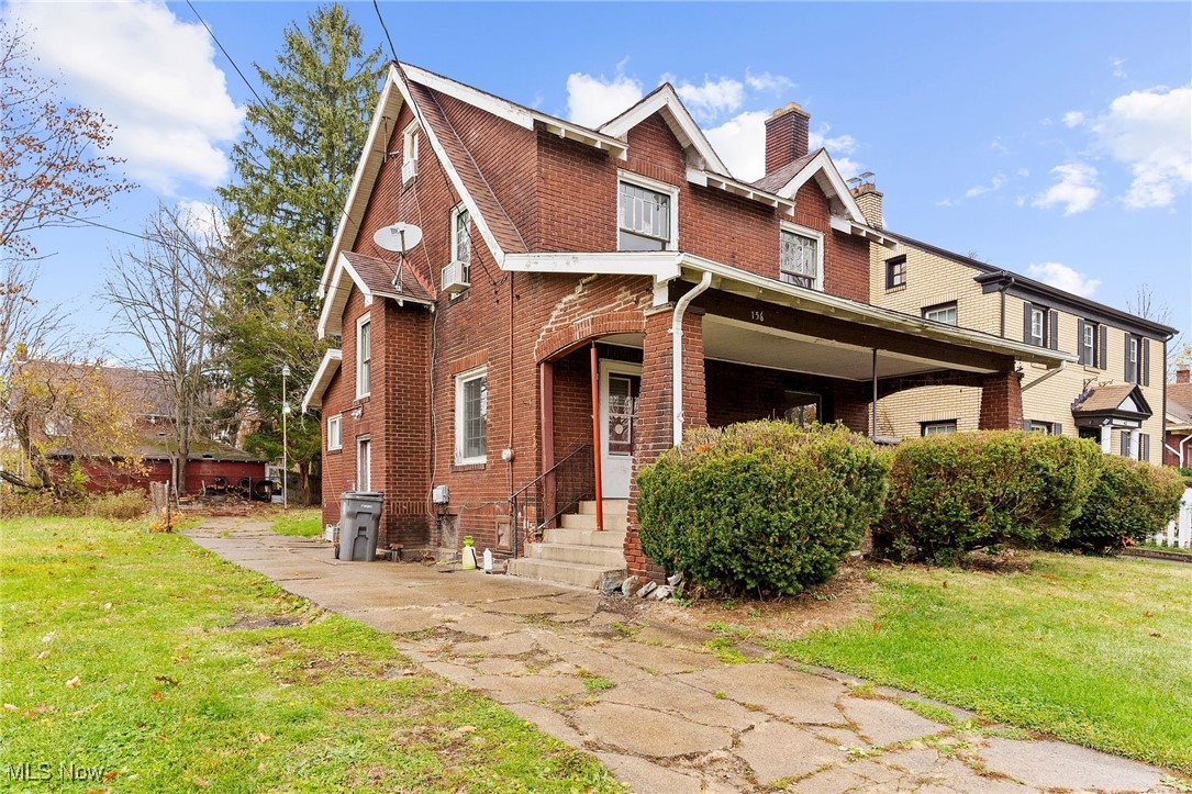 156 W Philadelphia Avenue