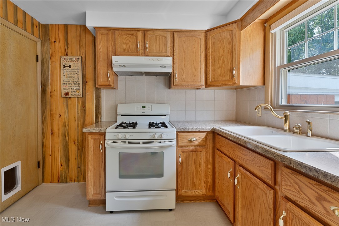 2163 Cranbrook Drive