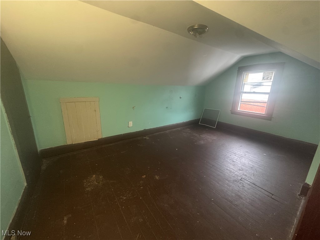 27 W Avondale Avenue