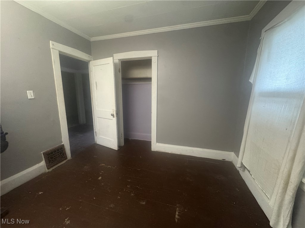 27 W Avondale Avenue