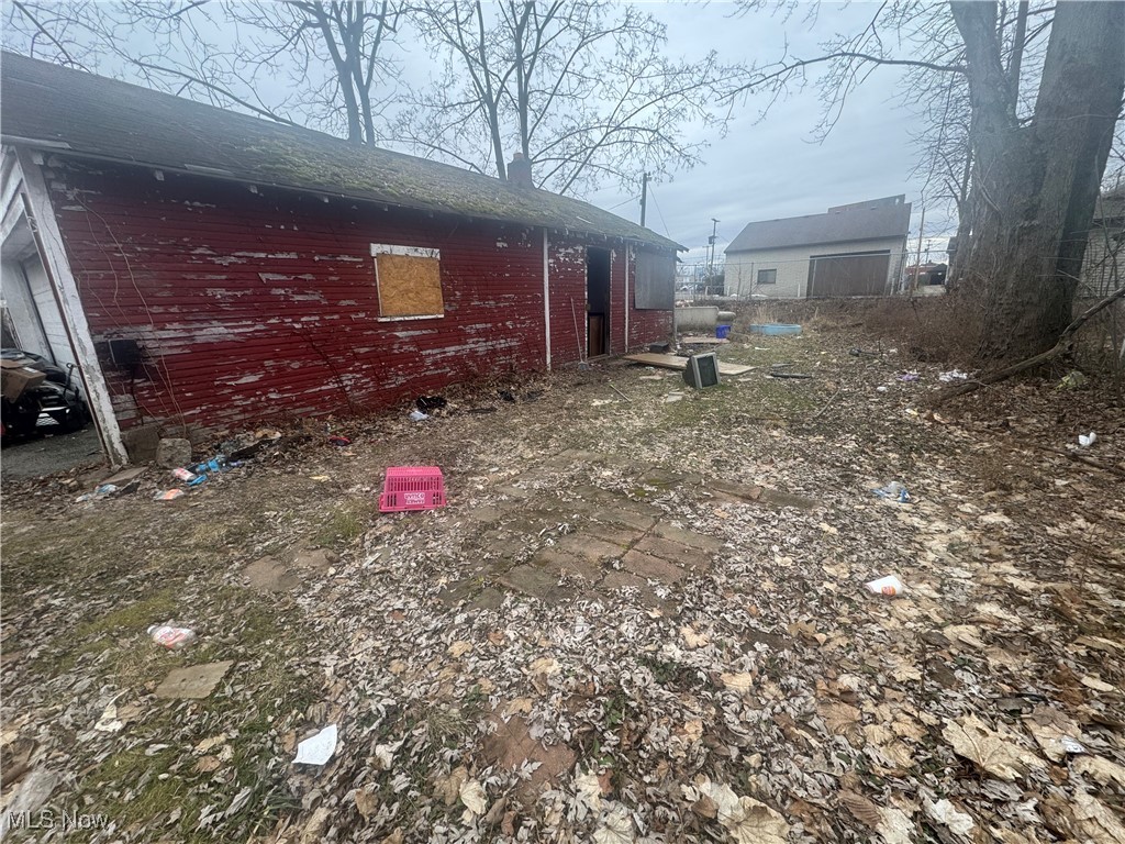 27 W Avondale Avenue