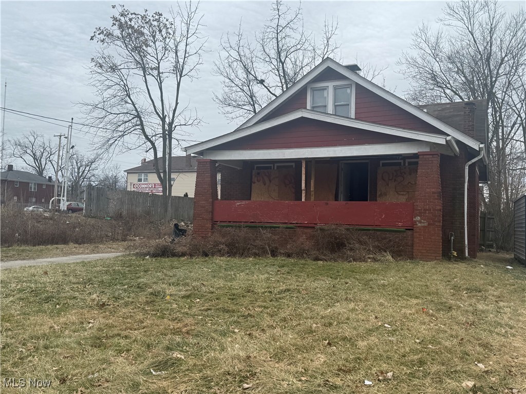 27 W Avondale Avenue
