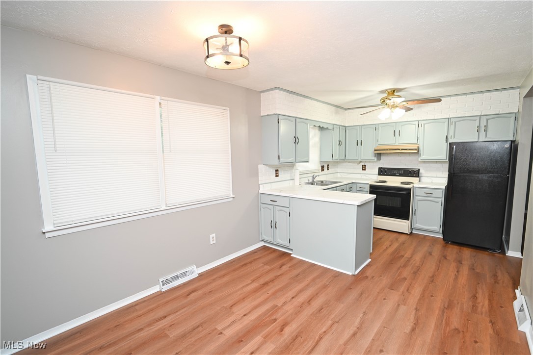 1768 Penny Lane