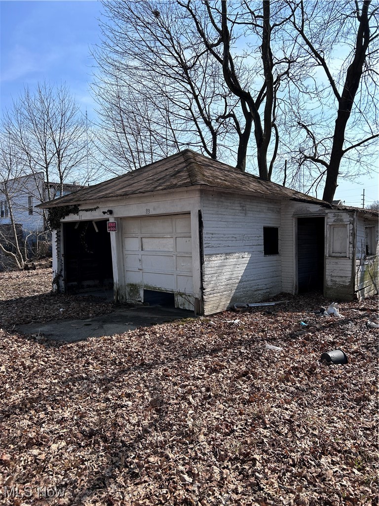 81 Hilton Avenue