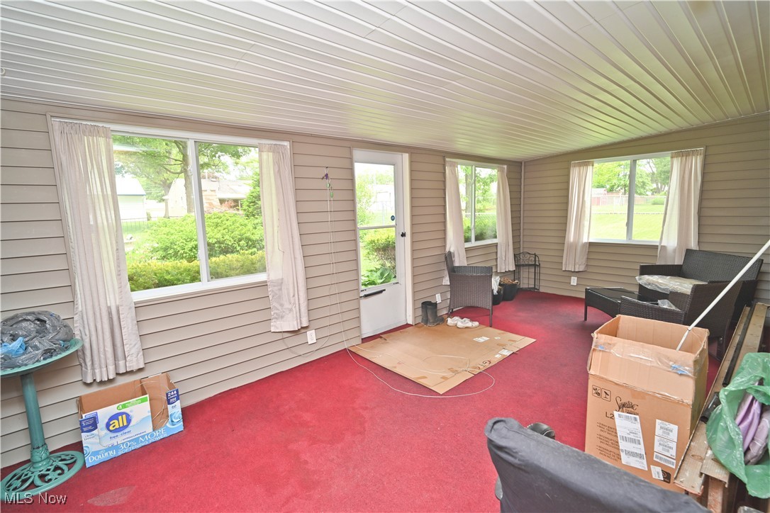 388 Meadowbrook Avenue