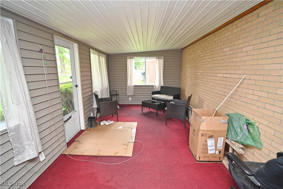 388 Meadowbrook Avenue