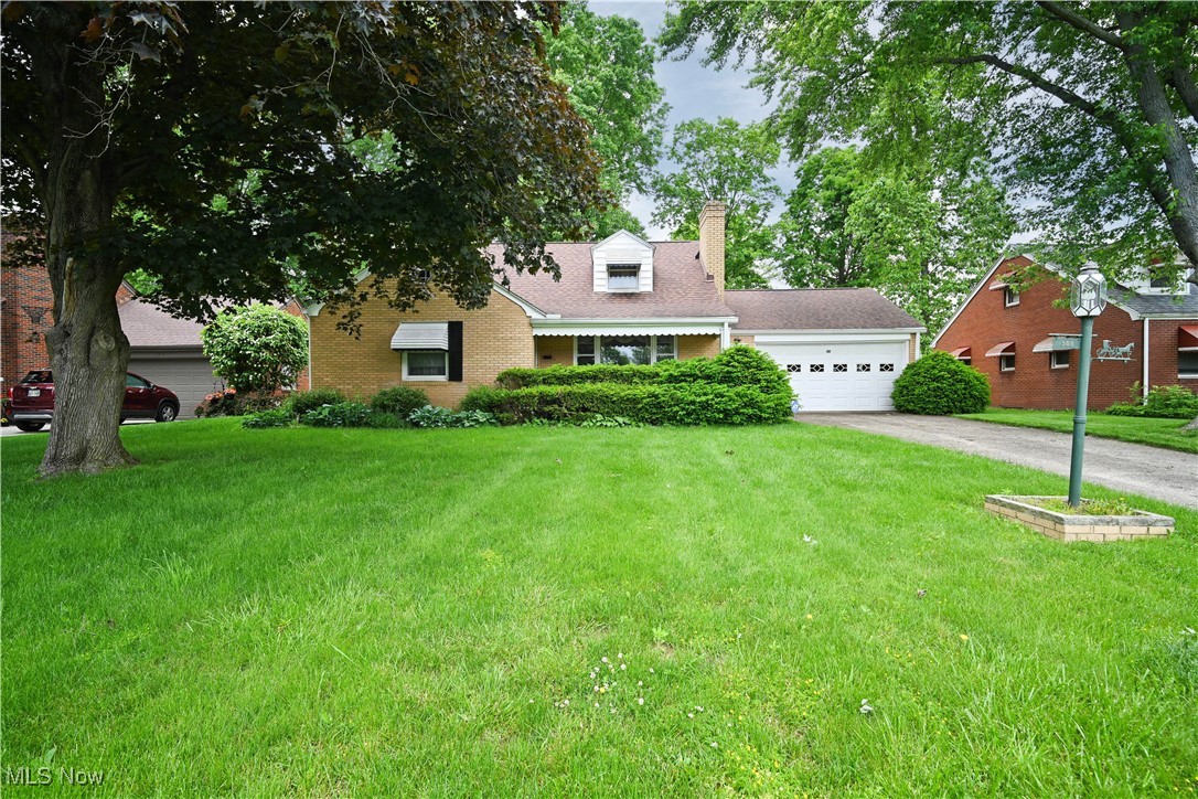 388 Meadowbrook Avenue
