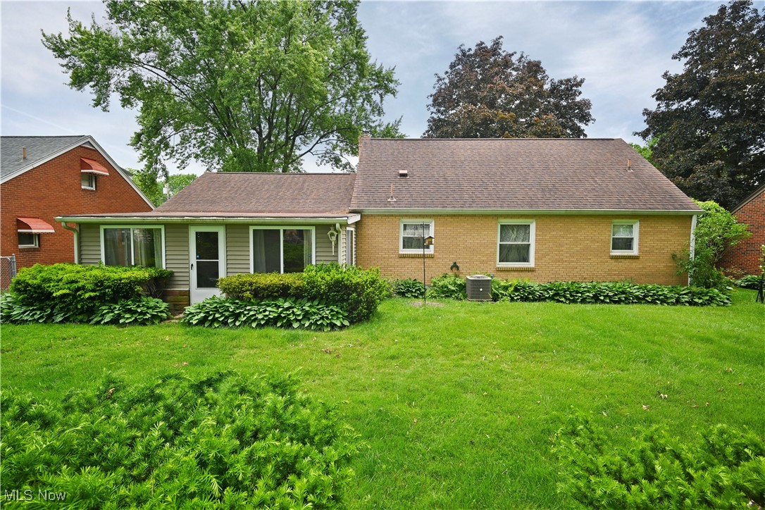 388 Meadowbrook Avenue