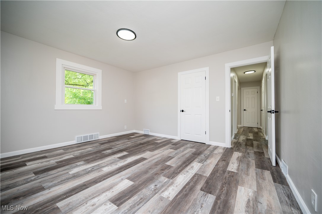595 Elm Street