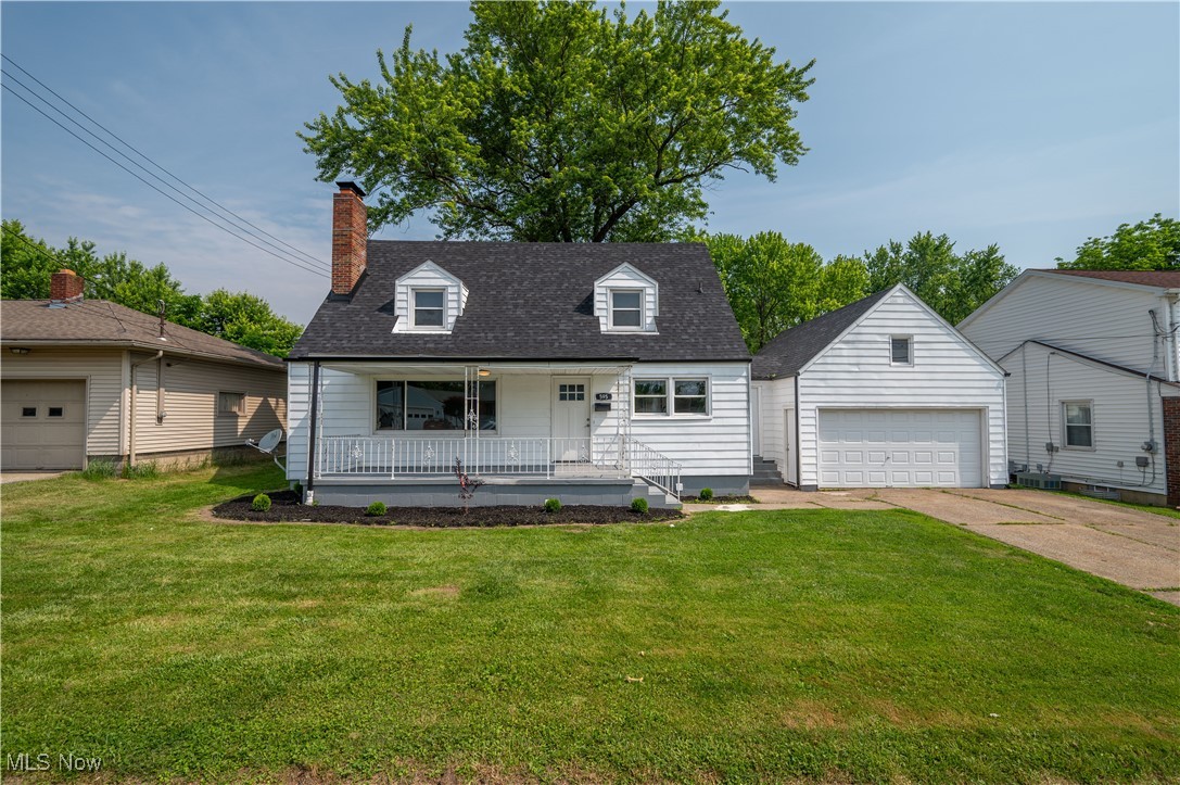 595 Elm Street