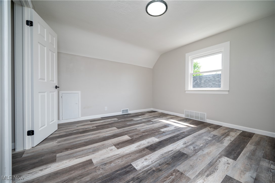 595 Elm Street