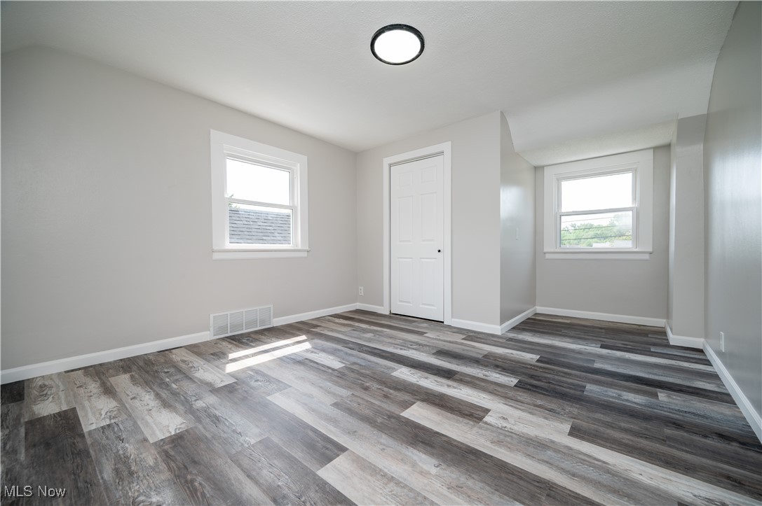 595 Elm Street