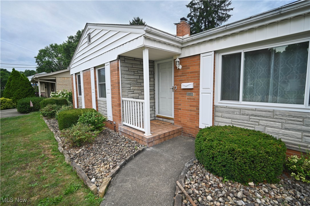 928 Edenridge Drive