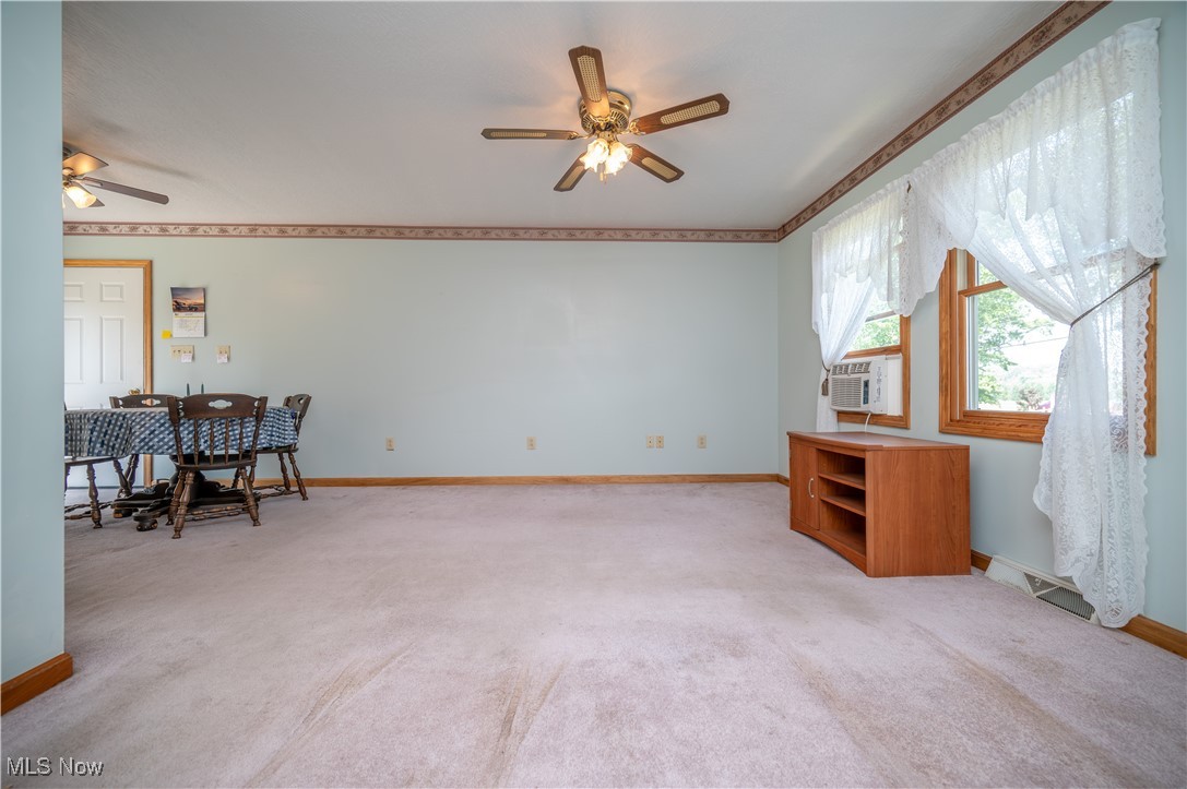 125 W Texas Avenue