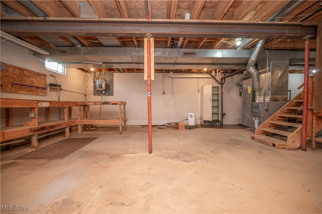125 W Texas Avenue