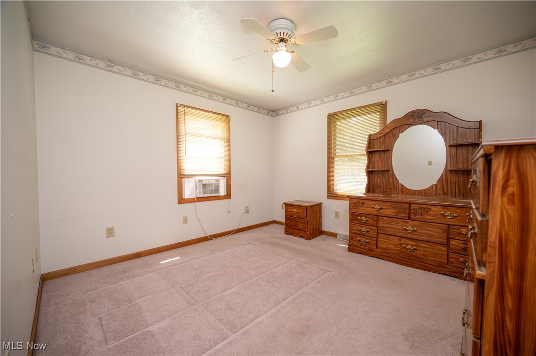 125 W Texas Avenue