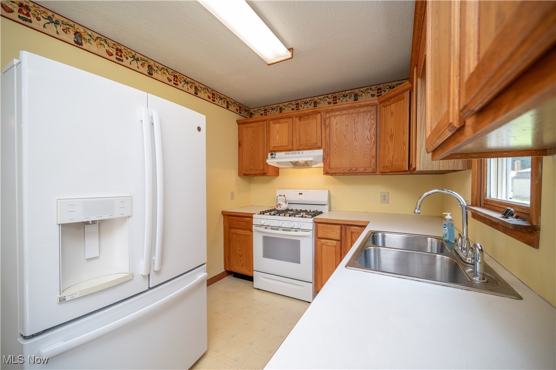 125 W Texas Avenue