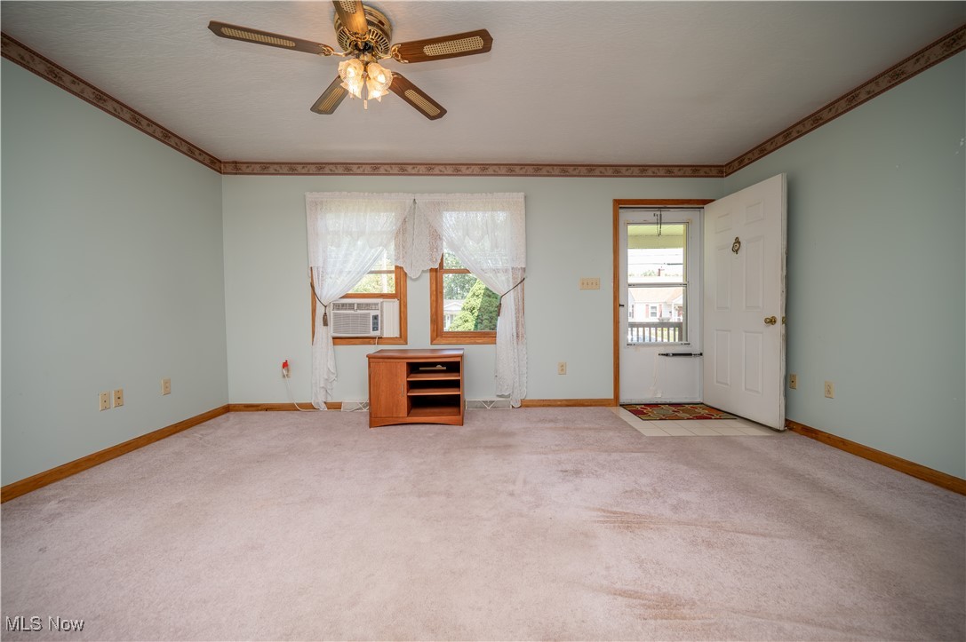 125 W Texas Avenue