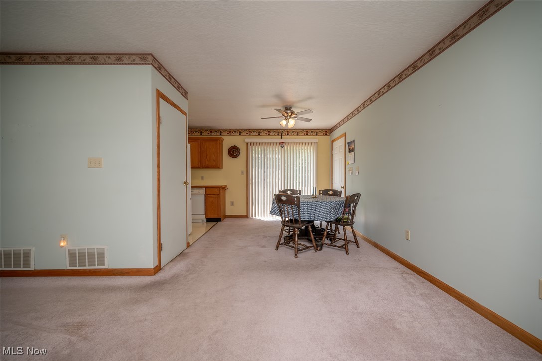 125 W Texas Avenue