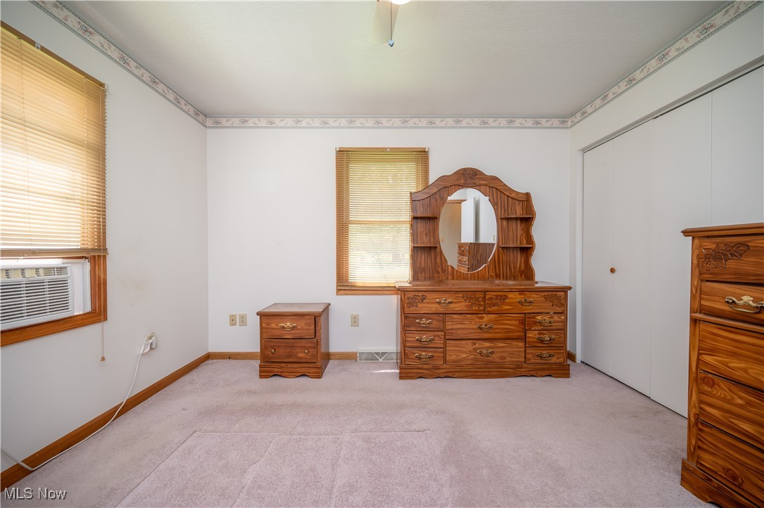 125 W Texas Avenue