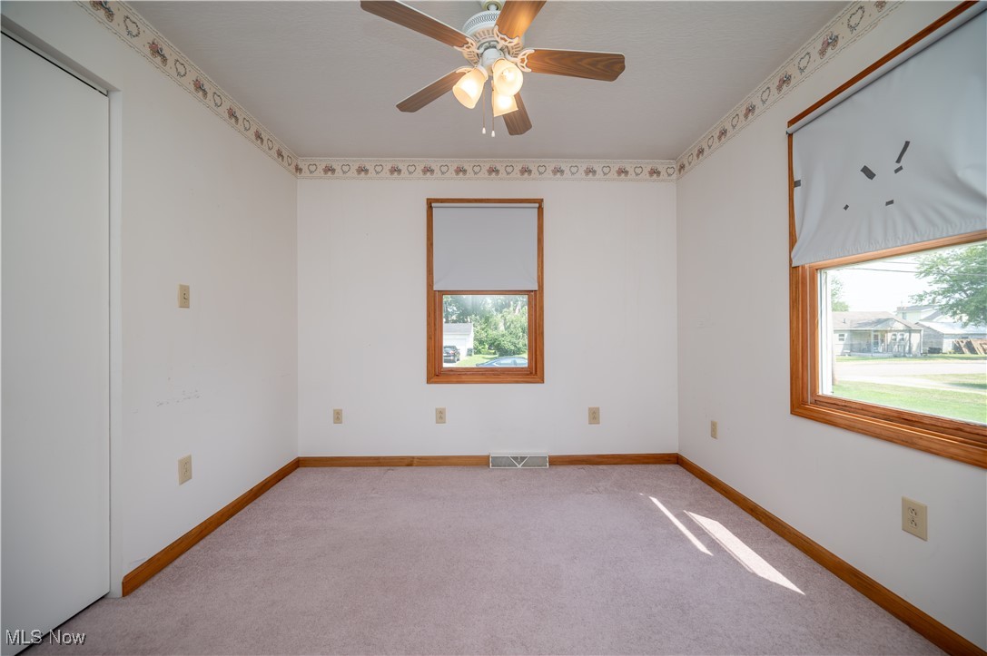 125 W Texas Avenue