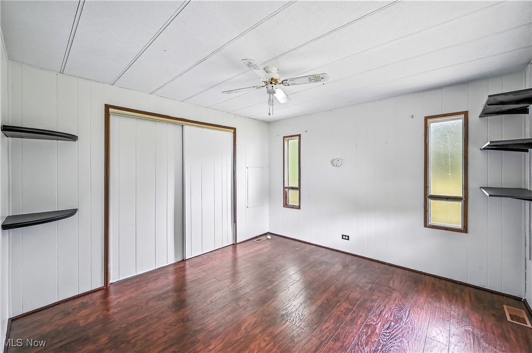 130 Hickory Lane SW