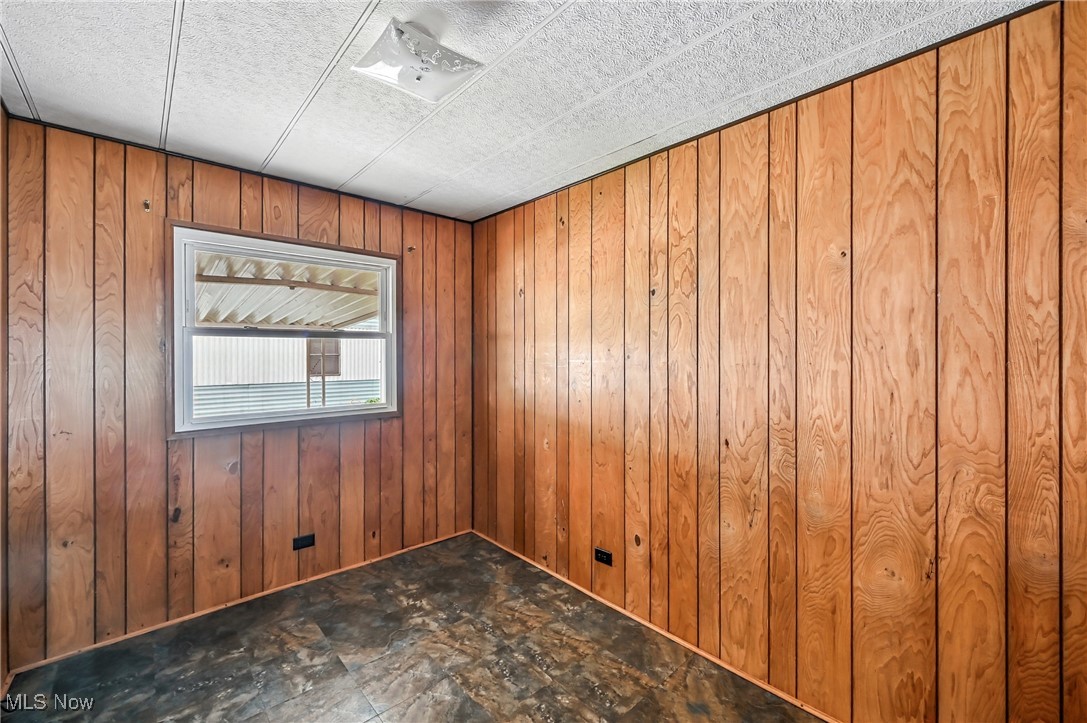 130 Hickory Lane SW