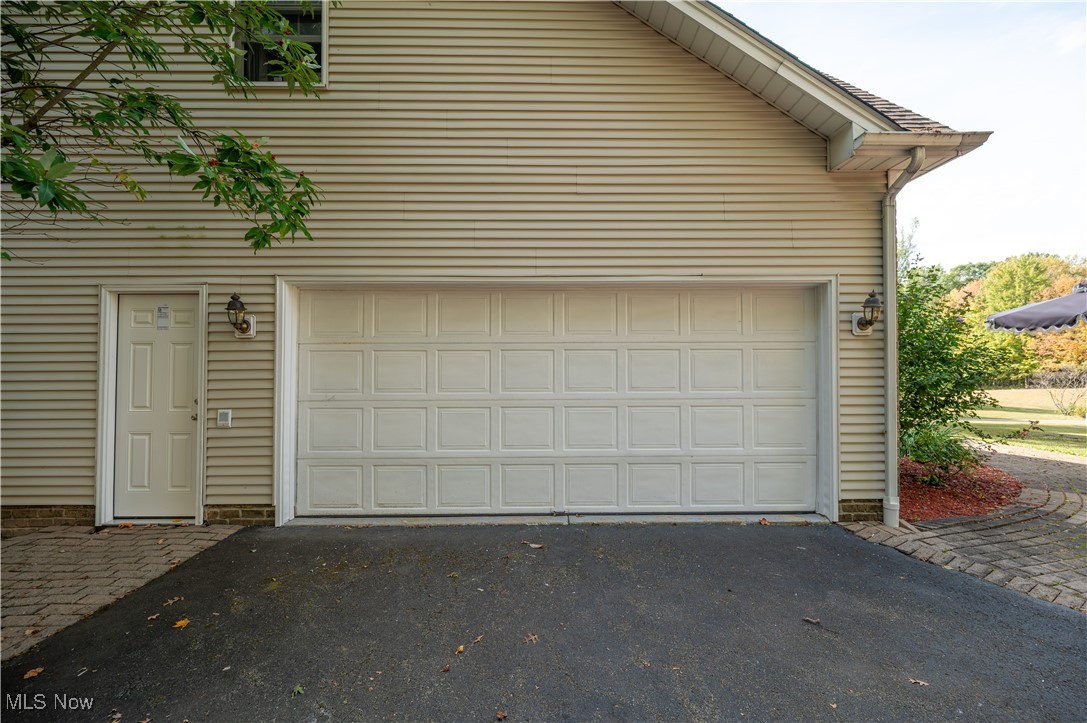 6261 Whispering Meadows Drive