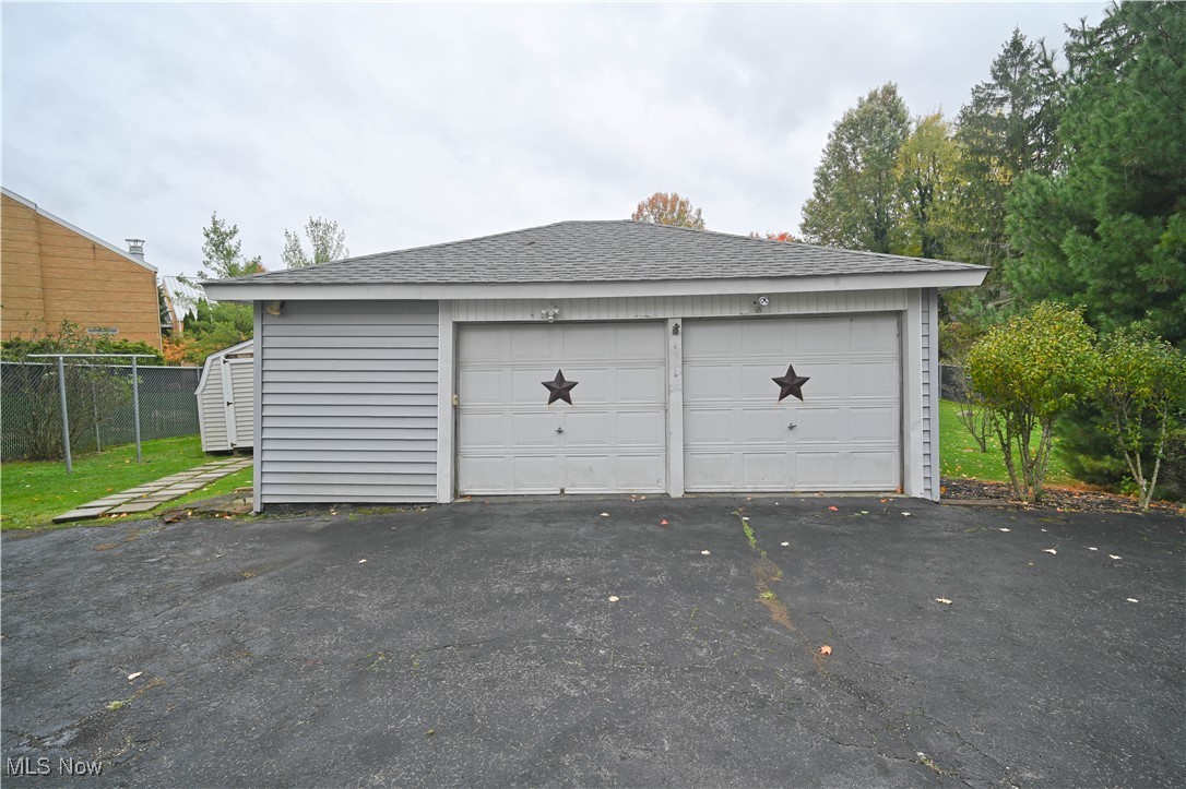 2667 Center Road