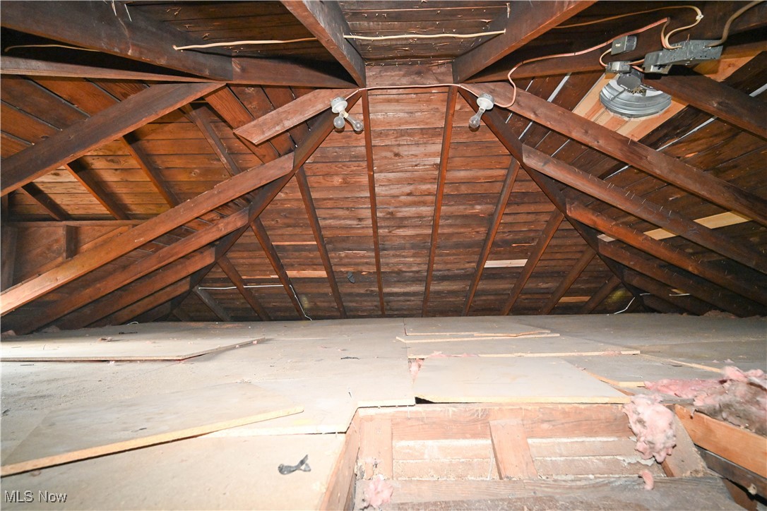 2667 Center Road